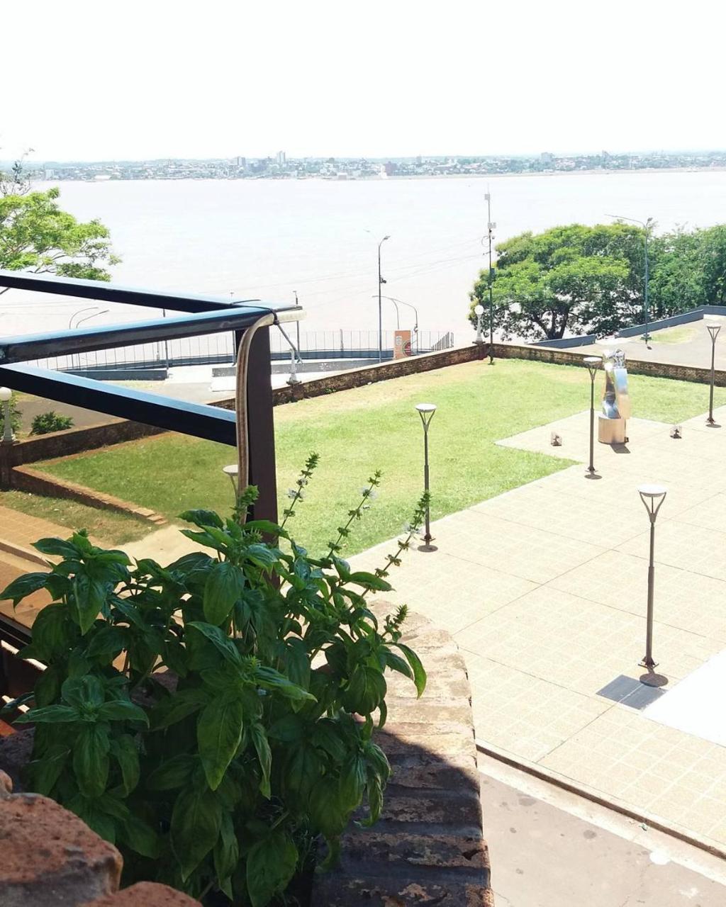 Edificio Nicolas Y Marcelo Siry Posadas Zewnętrze zdjęcie